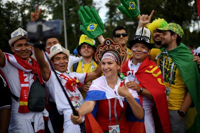 Tột cùng vui sướng, người Nga mơ về ngôi vô địch World Cup 2018 - Ảnh 6.