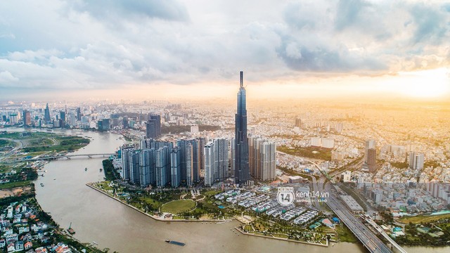 Chùm ảnh: Đứng ở tầng cao nhất Landmark 81, nhìn toàn cảnh Sài Gòn đẹp và bình yên đến thế! - Ảnh 1.