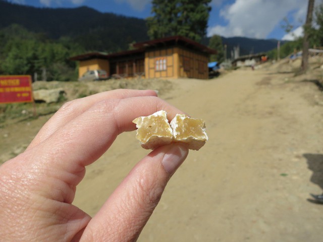 Đất nước Bhutan có một món ăn rất đánh lừa thị giác, cứ ngỡ là xâu kẹo những sự thật lại vô cùng bất ngờ - Ảnh 5.