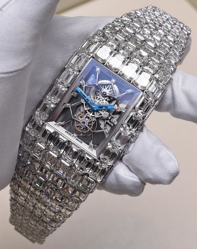 Chiếc đồng hồ trị giá 18 triệu USD của võ sĩ quyền anh hay nhất mọi thời đại - Floyd Mayweather: Quá mức xa xỉ và lộng lẫy - Ảnh 1. Chiếc đồng hồ trị giá 18 triệu USD của võ sĩ quyền anh hay nhất mọi thời đại - Floyd Mayweather: Quá mức xa xỉ và lộng lẫy - Ảnh 1.