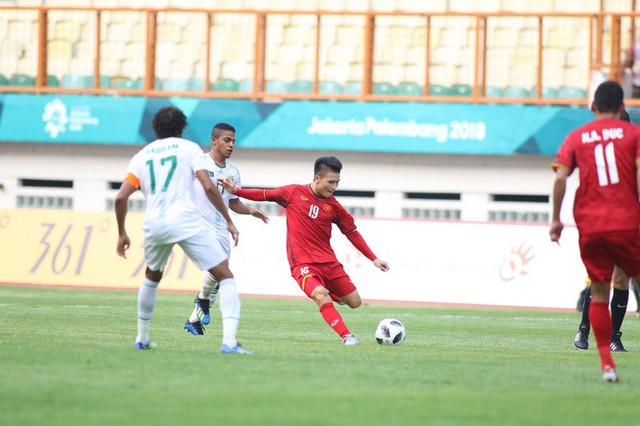 Quang Hải rực sáng, U23 Việt Nam thắng dễ trong ngày Công Phượng 2 lần trượt penalty - Ảnh 2.