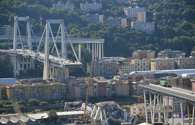 Công ty bảo trì cây cầu vừa bị sập ở Italia có thể bị phạt đến 150 triệu euro - Ảnh 1.