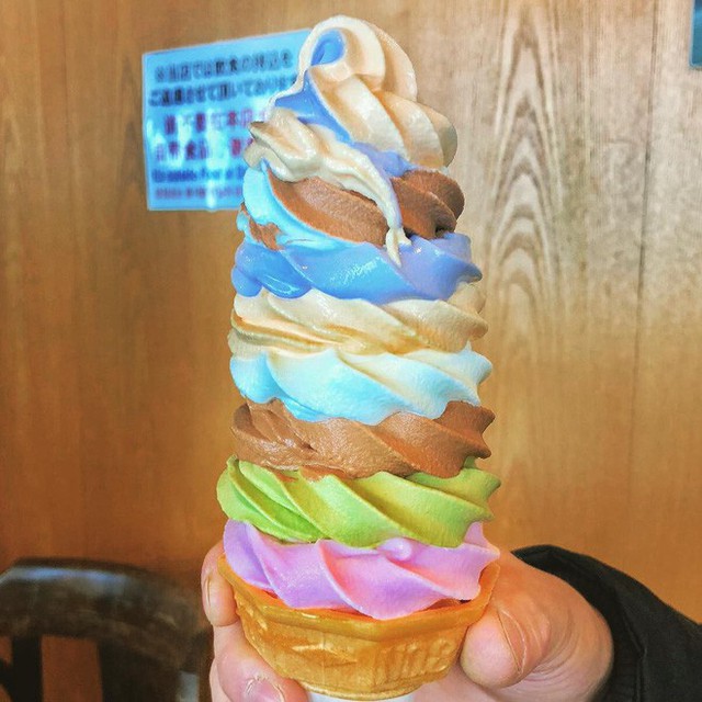 Ai đến Nhật cũng tìm cho được cây kem đủ màu đủ vị 8 trong 1 này đây - Ảnh 3.