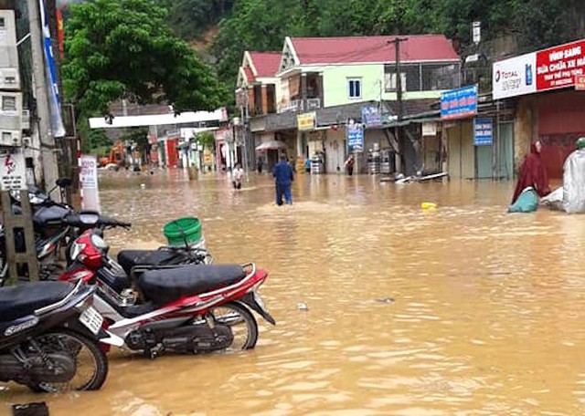  Toàn cảnh mưa lũ tại Nghệ An nhìn từ trên cao - Ảnh 10.