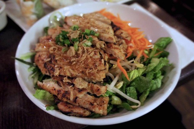 Giữa lòng thành phố New York hiện đại có những quán ăn đã ghi dấu ấn cho ẩm thực Việt - Ảnh 2.