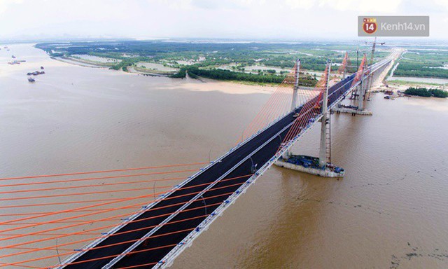 Ảnh: Cây cầu dây văng hơn 7.000 tỷ nối Hạ Long - Hải Phòng trước ngày thông xe - Ảnh 4.