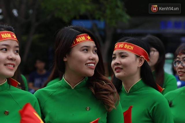 CĐV bần thần trước thất bại của Olympic Việt Nam, nhưng vẫn tự hào vì những gì các cầu thủ đã làm được - Ảnh 125.