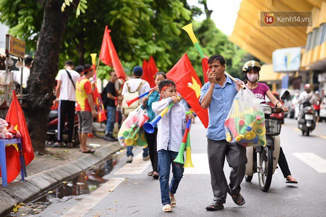 CĐV bần thần trước thất bại của Olympic Việt Nam, nhưng vẫn tự hào vì những gì các cầu thủ đã làm được - Ảnh 129.