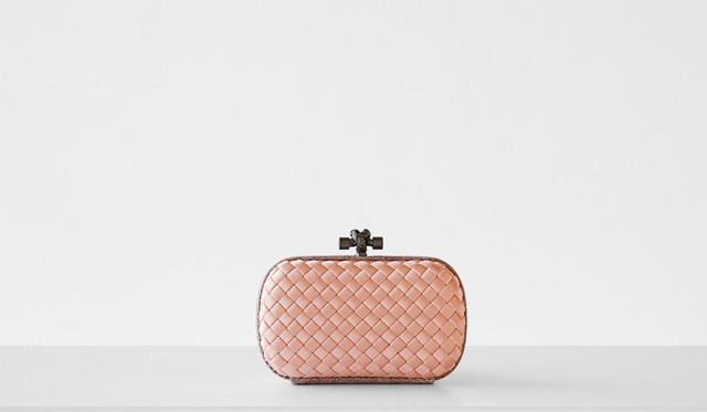 Bottega Veneta: Đẳng cấp vượt thời gian dành cho giới thượng lưu, bắt nguồn từ 4 chữ nhất - Ảnh 2. Bottega Veneta: Đẳng cấp vượt thời gian dành cho giới thượng lưu, bắt nguồn từ 4 chữ nhất - Ảnh 2.