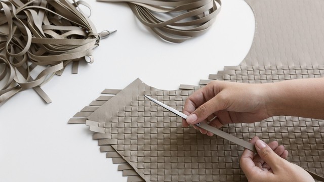 Bottega Veneta: Đẳng cấp vượt thời gian dành cho giới thượng lưu, bắt nguồn từ 4 chữ nhất - Ảnh 7. Bottega Veneta: Đẳng cấp vượt thời gian dành cho giới thượng lưu, bắt nguồn từ 4 chữ nhất - Ảnh 7.
