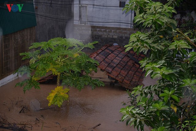 Cập nhật hình ảnh mới nhất về mưa lũ tại huyện Mai Sơn, tỉnh Sơn La - Ảnh 11.