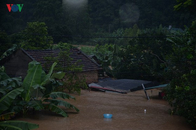 Cập nhật hình ảnh mới nhất về mưa lũ tại huyện Mai Sơn, tỉnh Sơn La - Ảnh 13.