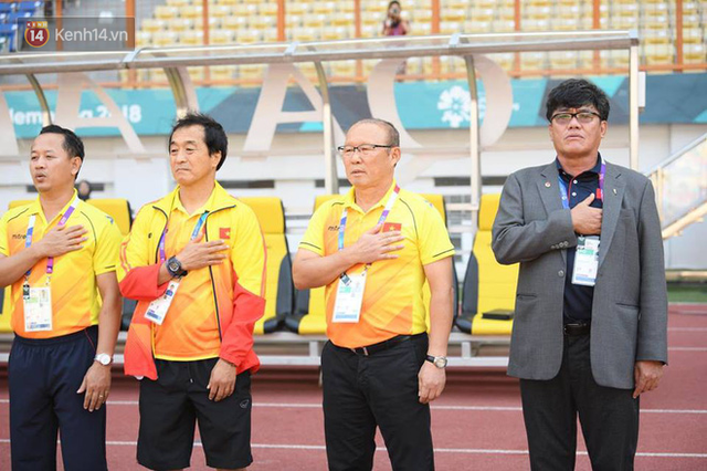 HLV Park Hang Seo và những khoảnh khắc xúc động với bóng đá Việt Nam - Ảnh 7.