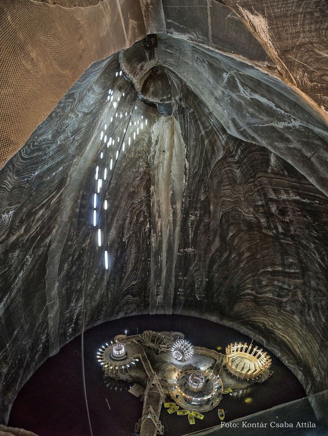Chùm ảnh: Vẻ đẹp kì diệu của đu quay khổng lồ trong lòng hang động - Ảnh 15.