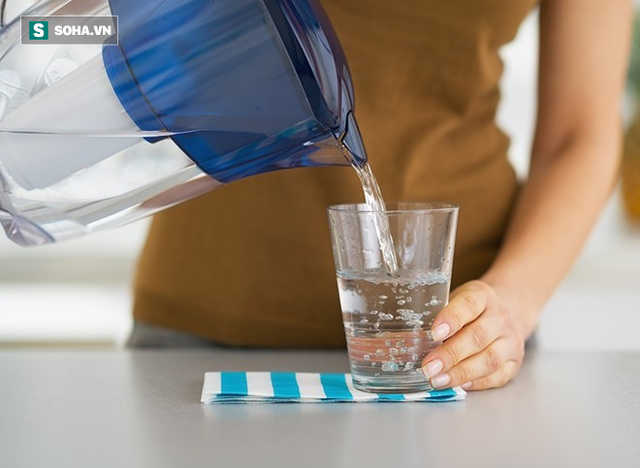 Uống nước khi bụng rỗng: Cơ thể nhận được 7 lợi ích thần kỳ nhờ thải độc, tu sửa tế bào - Ảnh 1.