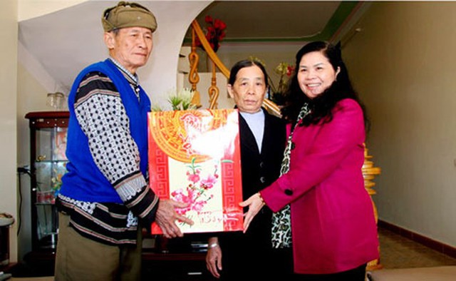 Chân dung nữ Bí thư Tỉnh ủy Lai Châu vừa nhận nhiệm vụ - Ảnh 9.