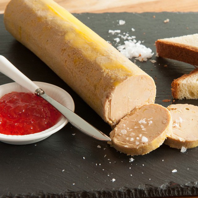 Foie gras - đỉnh cao văn hóa ẩm thực Pháp: Khi lằn ranh giữa món ăn xa hoa và nỗi thống khổ tột cùng của loài ngỗng bị xóa mờ - Ảnh 4.