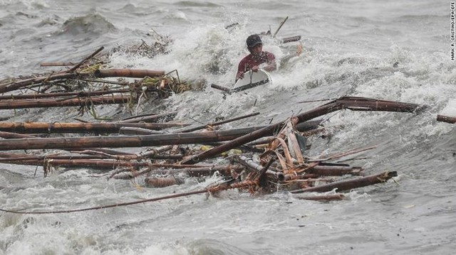 Số người chết vì bão Mangkhut ở Philippines tăng chóng mặt - Ảnh 8.