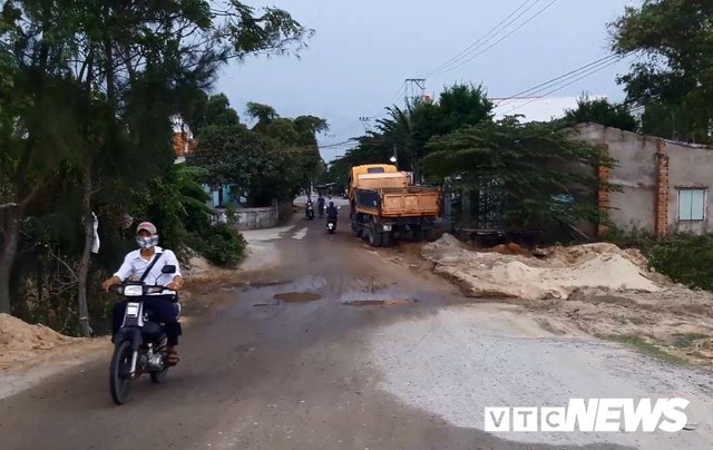 Cận cảnh tuyến đường 1,9 km làm mãi không xong ở Quảng Nam - Ảnh 11.