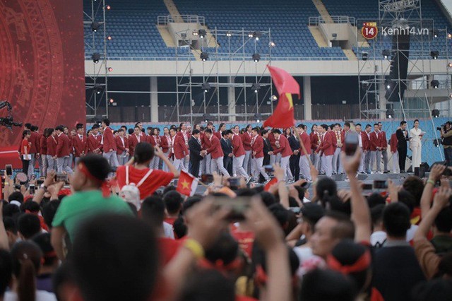 Nhiều khoảnh khắc ấn tượng trong lễ vinh danh đoàn thể thao Việt Nam trở về từ ASIAD 2018 - Ảnh 16.