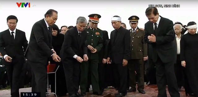 Chủ tịch nước Trần Đại Quang trở về đất mẹ - Ảnh 14.