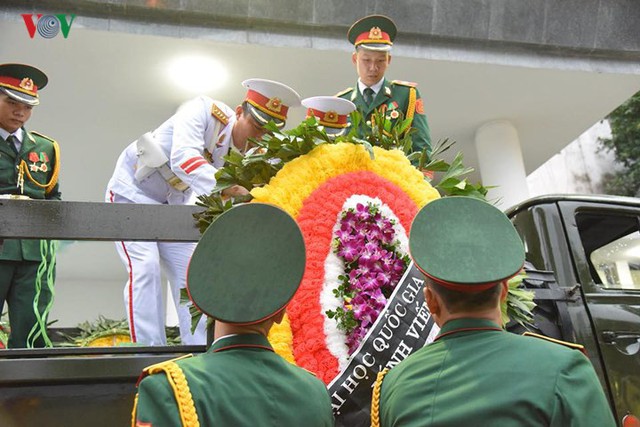 Hình ảnh cỗ linh xa đưa linh cữu Chủ tịch nước Trần Đại Quang về đất Mẹ - Ảnh 5.