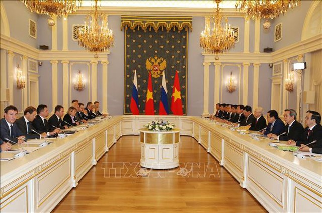  Tổng Bí thư hội kiến Thủ tướng Liên bang Nga - Ảnh 1.