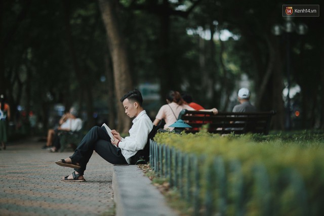 Có một Hà Nội luôn bình yên và khiến người ta sống chậm lại mỗi khi thu về - Ảnh 8. Có một Hà Nội luôn bình yên và khiến người ta sống chậm lại mỗi khi thu về - Ảnh 8.