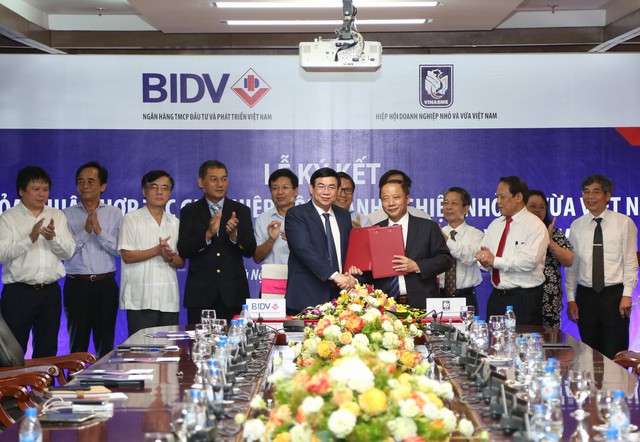 BIDV và Hiệp hội doanh nghiệp Nhỏ và Vừa Việt Nam (VINASME) ký kết thỏa thuận hợp tác toàn diện nhằm mục đích hỗ trợ và phát triển doanh nghiệp vừa và nhỏ.