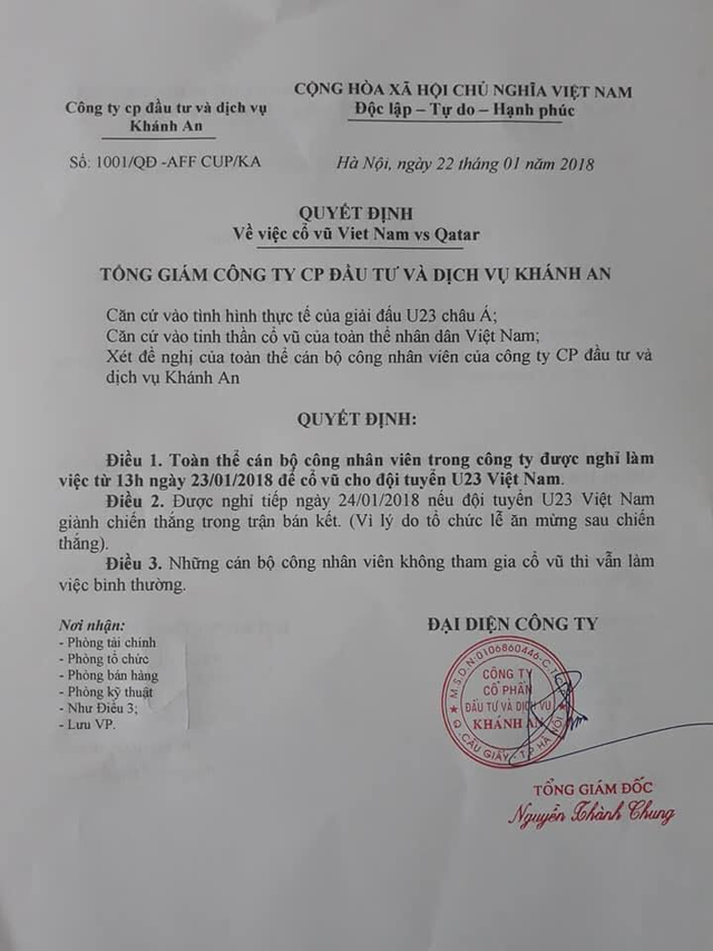 Giám đốc công ty có tinh thần thể thao nhất: Ký quyết định cho nhân viên nghỉ làm để cổ vũ... U23 Việt Nam - Ảnh 1.