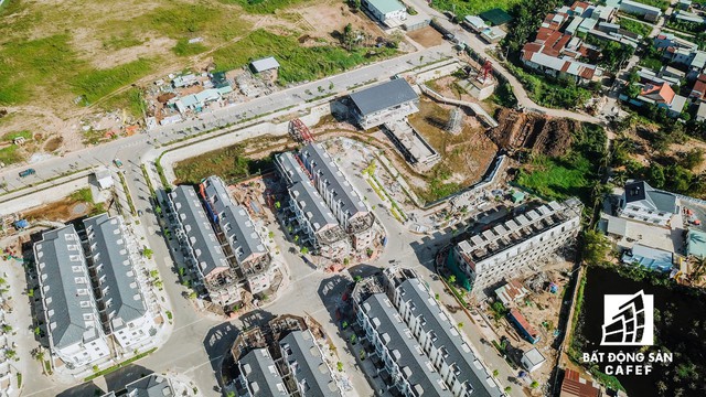 Nhiều hạng mục đang thi công ngổn ngang nhưng chủ dự án Sim City (Quận 9) ép khách hàng nhận nhà - Ảnh 11.