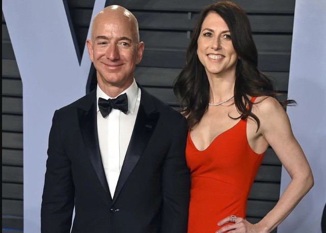 49 tuổi, cựu ngôi sao truyền hình Mỹ, đang là vợ của nhân vật Hollywood quyền lực: Người phụ nữ này được đồn đoán bí mật hẹn hò với Jeff Bezos trước khi tỷ phú ly hôn - Ảnh 3.