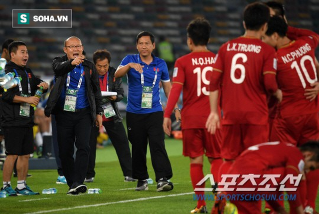  Báo Hàn Quốc chỉ ra “điểm yếu chết người” khiến Việt Nam khó tạo địa chấn ở Asian Cup - Ảnh 1.