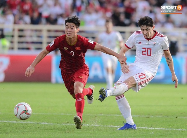 Nếu Công Phượng xử lý nhanh hơn, Duy Mạnh đã không lỡ hẹn trận đấu cuối cùng ở vòng bảng Asian Cup 2019 - Ảnh 9.