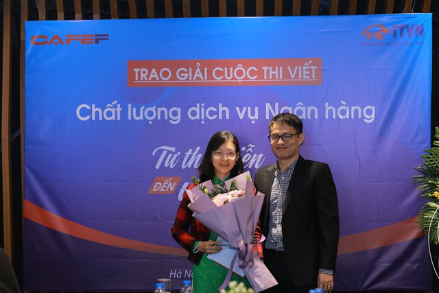 Trao giải cuộc thi viết Chất lượng dịch vụ ngân hàng: Từ thực tiễn đến ước mong - Ảnh 8.