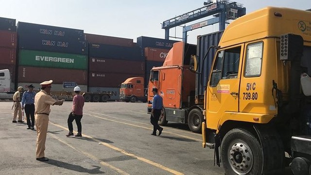 Phát hiện nhiều tài xế container ở cảng Cát Lái dương tính ma tuý - Ảnh 1.