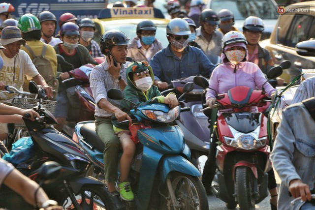 Nỗi ám ảnh của người Sài Gòn những ngày cận Tết: Rừng xe đông nghẹt trên nhiều tuyến đường trung tâm từ trưa đến tối - Ảnh 9.