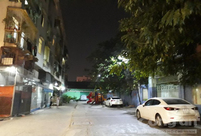  Chung cư ở trung tâm Sài Gòn nghiêng nghiêm trọng, khẩp cấp di dời dân trong đêm - Ảnh 10.