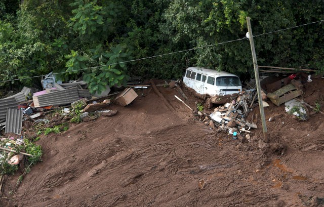 Brazil: Vỡ đập chất thải, hơn 200 người mất tích trong bùn lầy - Ảnh 4.