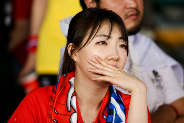 Tuyển thủ Hàn Quốc buồn bã, CĐV suy sụp sau thất bại ở tứ kết Asian Cup 2019 - Ảnh 8.