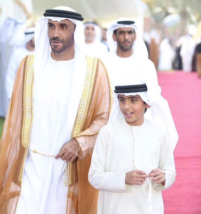 Hoàng tử UAE mua sạch vé, không cho dân Qatar vào xem bán kết Asian Cup quyền lực đến mức nào? - Ảnh 15.