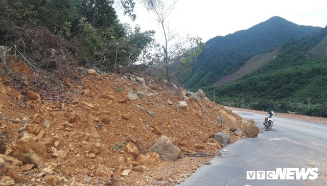 Tuyến cao tốc 11.500 tỷ đồng La Sơn - Túy Loan chưa hoàn thành đã sạt lở - Ảnh 1.