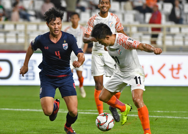 Báo Thái Lan viện đủ lý do về thất bại muối mặt của đội nhà trong trận ra quân Asian Cup 2019 - Ảnh 1.