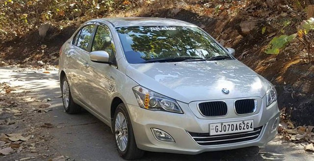 Biến ô tô giá rẻ thành xe sang BMW, sở thích của dân chơi Ấn - Ảnh 2.