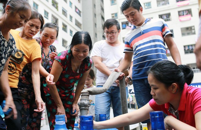 “Nước sạch” tại Hà Nội nhiễm styren cao gấp 3,65 lần bình thường: Người dân nên làm những việc này để bảo vệ sức khỏe - Ảnh 2.