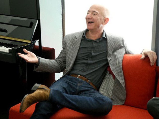 3 bí kíp làm nên khả năng kiếm tiền siêu đẳng của tỷ phú giàu nhất thế giới Jeff Bezos, các sếp nên học hỏi ngay điều số 2 - Ảnh 2.