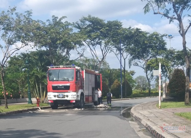 Cháy công trình thi công tòa nhà cao nhất Sài Gòn, sát hầm Thủ Thiêm - Ảnh 2.