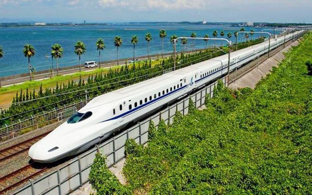 Xây mới tuyến đường sắt tốc độ cao 350 km/h - Ảnh 1.