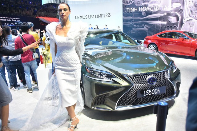 Gần 100 mẫu ôtô mới nhất trình diễn tại Vietnam Motor Show 2019 - Ảnh 7.