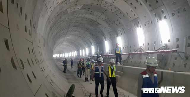 Cận cảnh đường hầm metro Bến Thành - Suối Tiên có nguy cơ trễ hẹn khai thác vào năm 2020 - Ảnh 3.